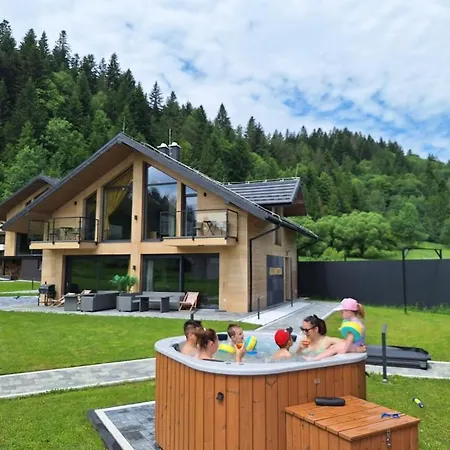 Chalety V Pieninach アパート *